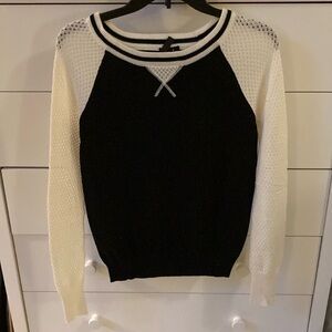 💕 Ultra Flirt Women’s Small Black & White Sweater